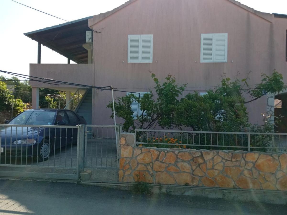 Guesthouse Eljuga Family Stari Grad  Exteriör bild