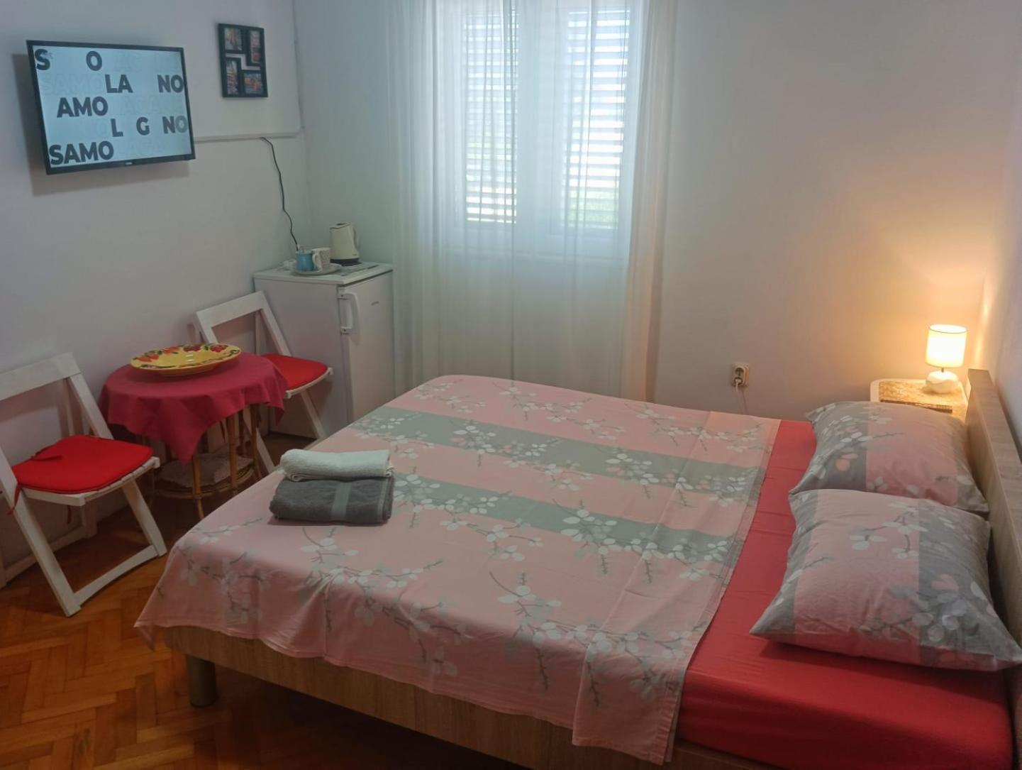 Guesthouse Eljuga Family Stari Grad  Exteriör bild