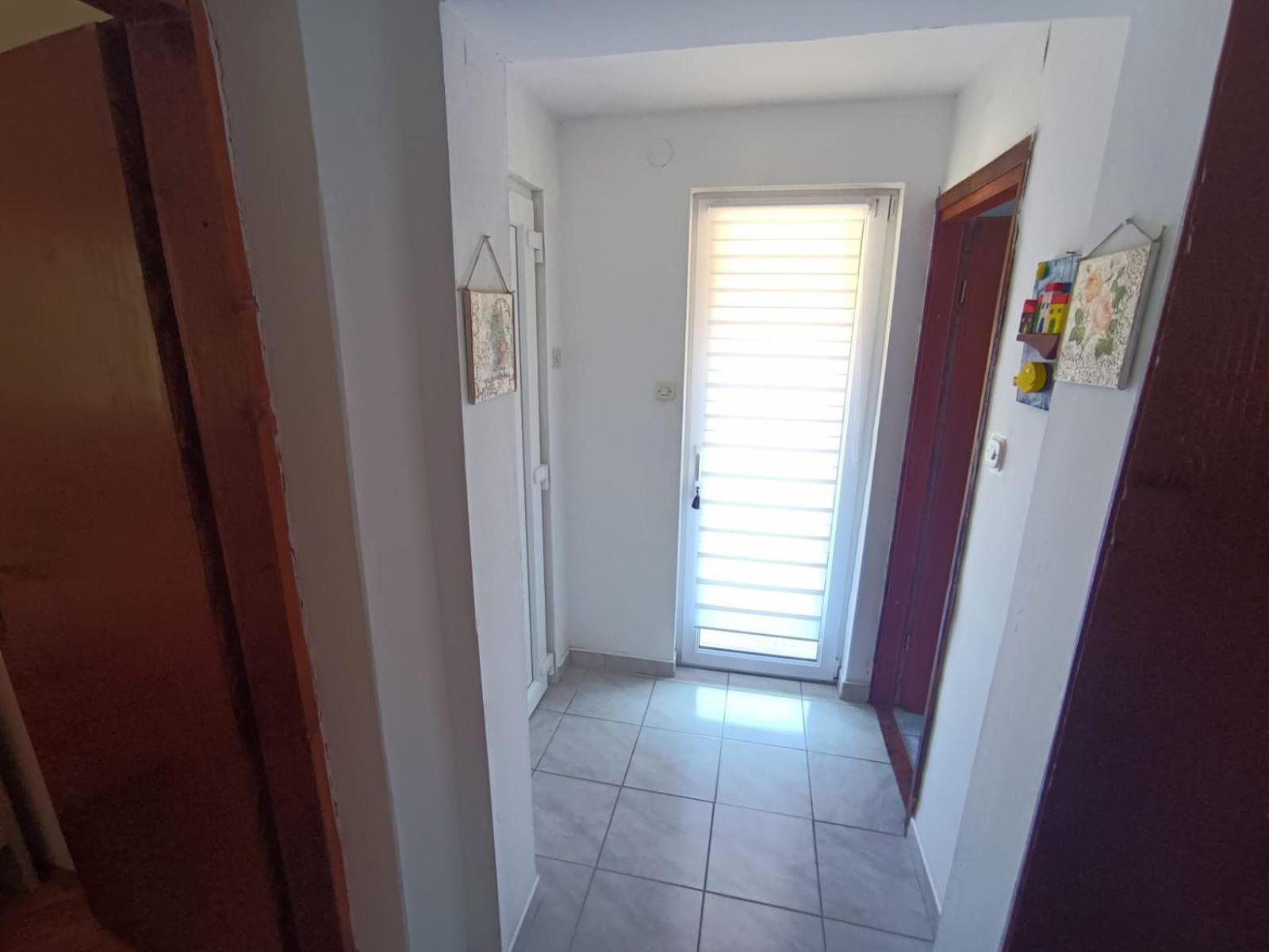 Guesthouse Eljuga Family Stari Grad  Exteriör bild