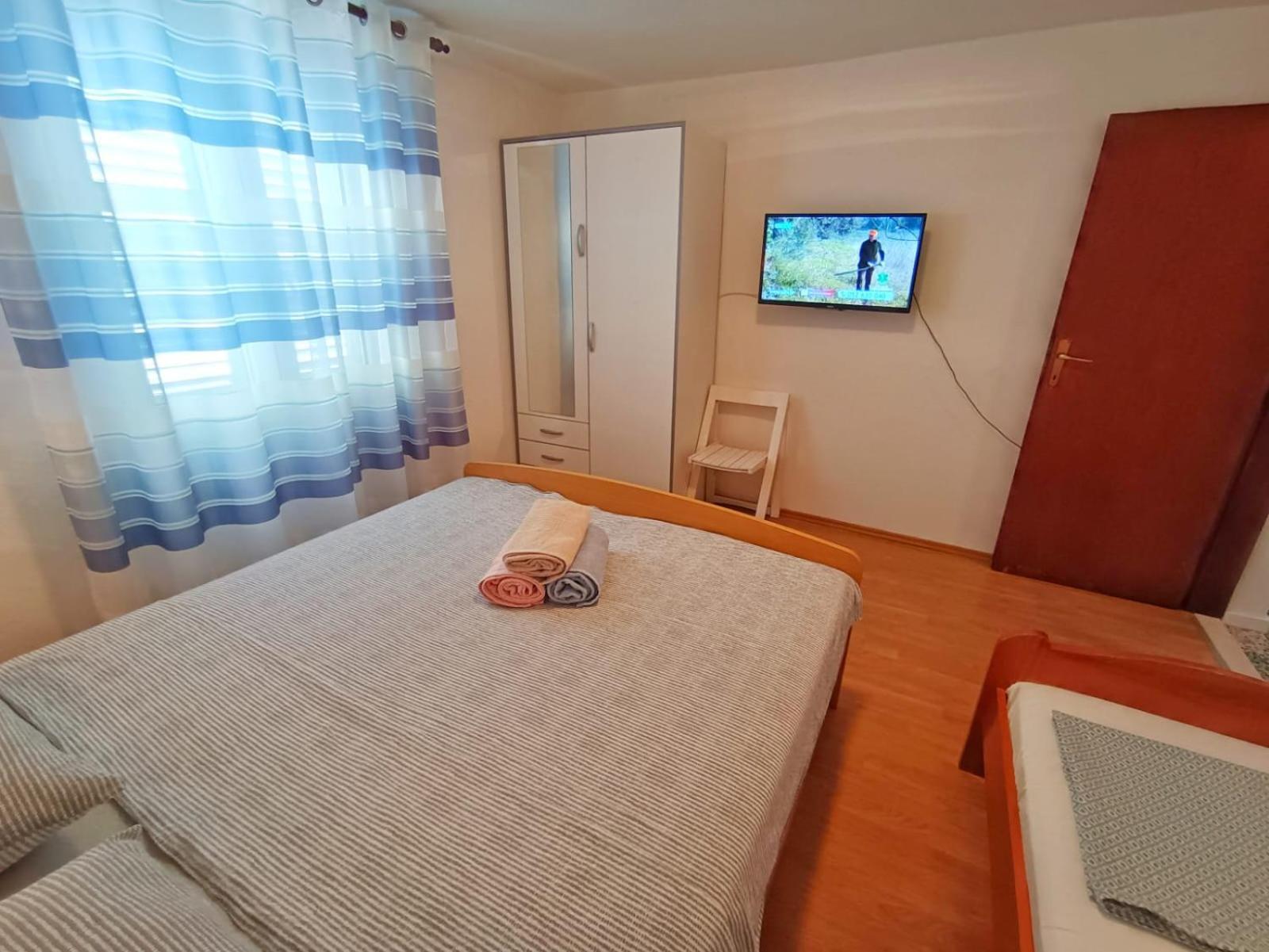 Guesthouse Eljuga Family Stari Grad  Exteriör bild