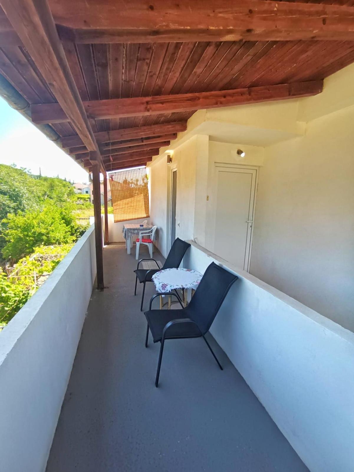 Guesthouse Eljuga Family Stari Grad  Exteriör bild